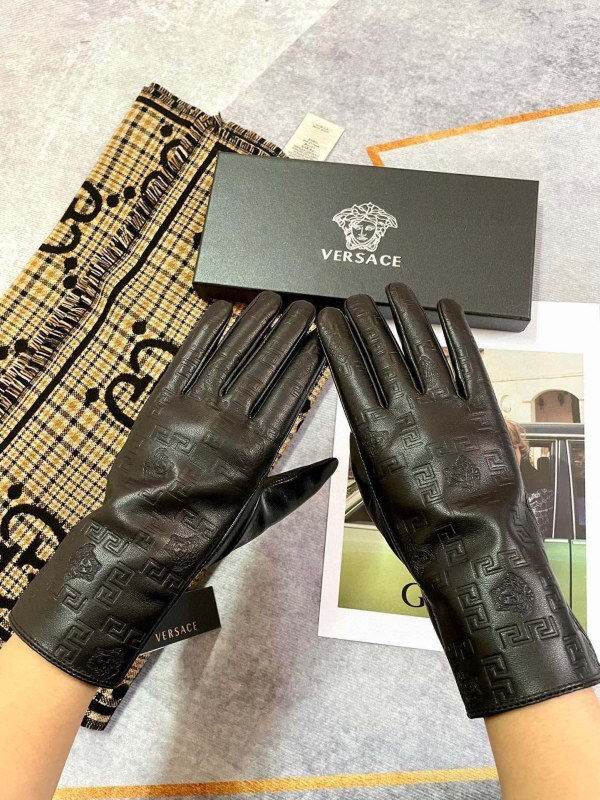 Versace gloves hm